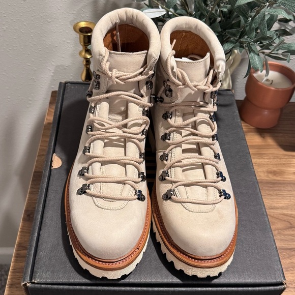 Frye Men’s Size 9.5M Ivory Woodson Hiker Leather Vibram Sole Boots Outdoor NWB - Picture 3 of 9